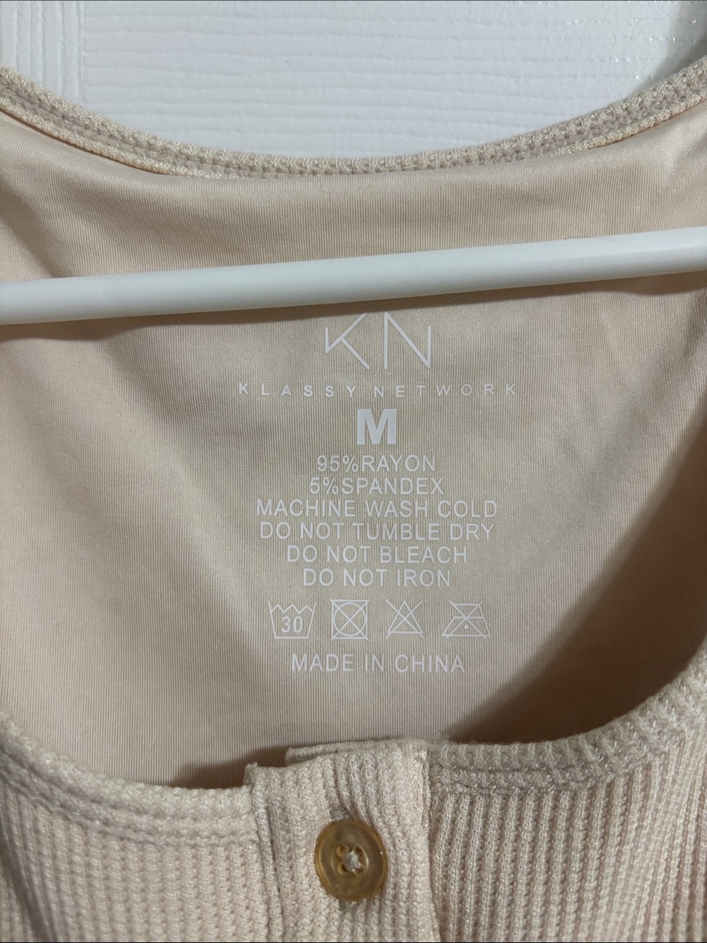 Klassy Network Ribbed Button-Front Crop Tank - Cream - Picture 2 of 3